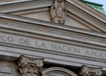 Milei decretó la transformación del Banco Nación en Sociedad Anónima para atraer inversiones