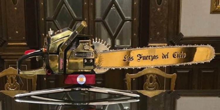 El Gobierno inauguró la “Motosierra 2.0″ para eliminar áreas del Estado que no sirven: en qué consiste