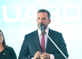 Escobar lanzó su propia Policía Municipal con más de 800 efectivos: “Compramos armas no letales para defender a los vecinos”