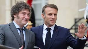 Javier Milei dialogó con Emmanuel Macron sobre los desafíos de la economía argentina