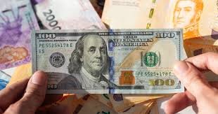 Caputo recurre a la idea de un “neo blanqueo” para asegurarse dólares