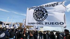 Los gremios de tierra del fuego criticaron a Milei y presionaron a la CGT