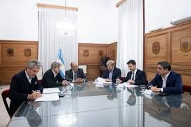 Los gobernadores vuelven a reunirse para insistir con el reclamo de fondos a la Casa Rosada