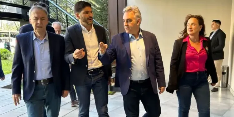 Provincias Unidas: Choque con Milei por elecciones.