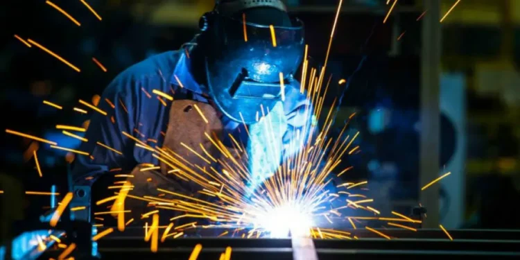 La UIA prende las alarmas por la industria.