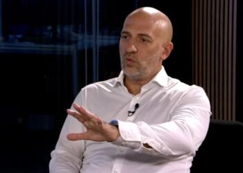 La discusión por sueldos que enfrenta a Yacobitti y Caputo.