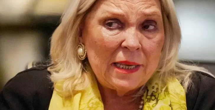 Varela: Carrió arremete contra la complicidad.