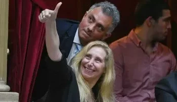 Alivio para Karina Milei: Juez no fuerza citación.