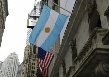 El riesgo país sube: Bonos bajo la lupa