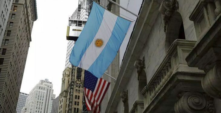 El riesgo país sube: Bonos bajo la lupa