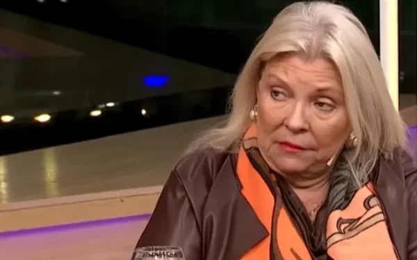 Carrió sentencia a Caputo: “Caído”