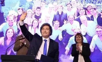 Victoria de LLA: Milei anuncia “la construcción de la Argentina grande”.