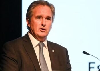 Werthein se va, Quirno toma el mando.