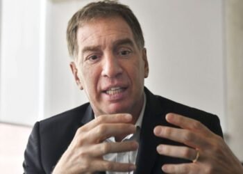 Nuevo ministro del Interior, Diego Santilli, promete despegue.