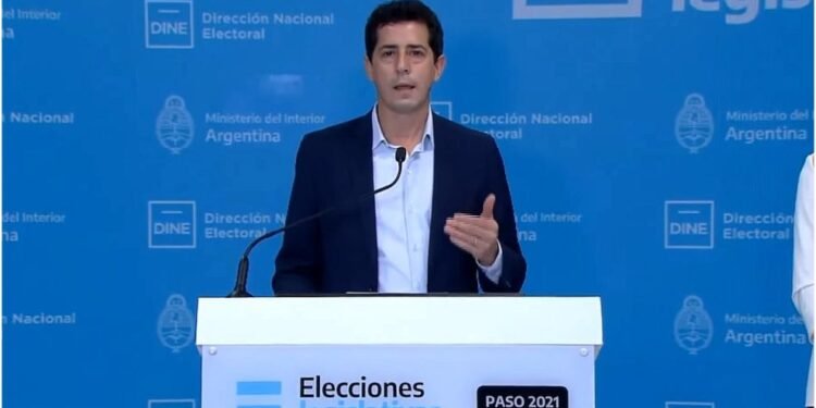 “Persecución y cuadernos truchos”: la defensa de Wado a la vicepresidenta.