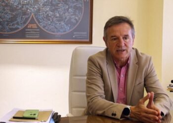 Ausencia de CGT en el debate de reforma laboral.