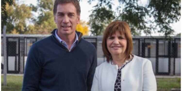 Cambio de mando en RENAPER: Bullrich le pasa la posta a Santilli con recado.