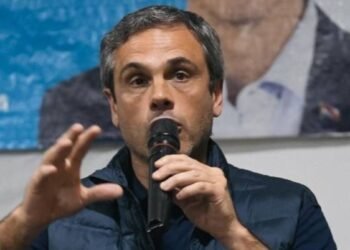 Michel critica la reforma tributaria y exige otro debate.