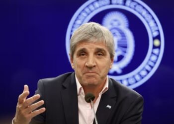 $1.000 millones es el fin del nuevo bono, confirma Caputo.