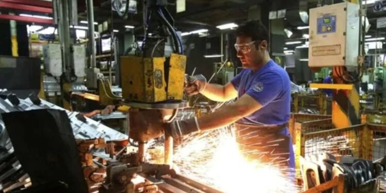 Crisis industrial: Cae la actividad al nivel más bajo en 16 meses.