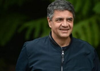 Tensión al límite: Macri cuestiona a Grabois por la propiedad.