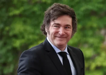 Victoria de Milei en urnas y el 40% sin un peso.