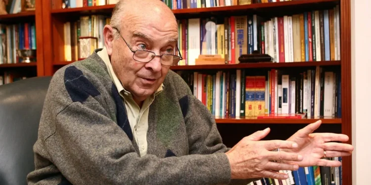 Límites al programa económico de Milei, según Domingo Cavallo.