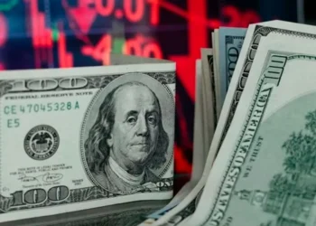 Dólar oficial: cuarta caída al hilo, se acerca a $1.400.