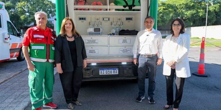 Donación de equipamiento médico fundación banco ciudad junto al same