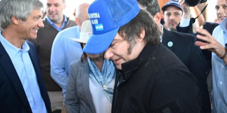 La confianza en el Gobierno desciende por tercer mes consecutivo, según el índice de la Universidad Di Tella