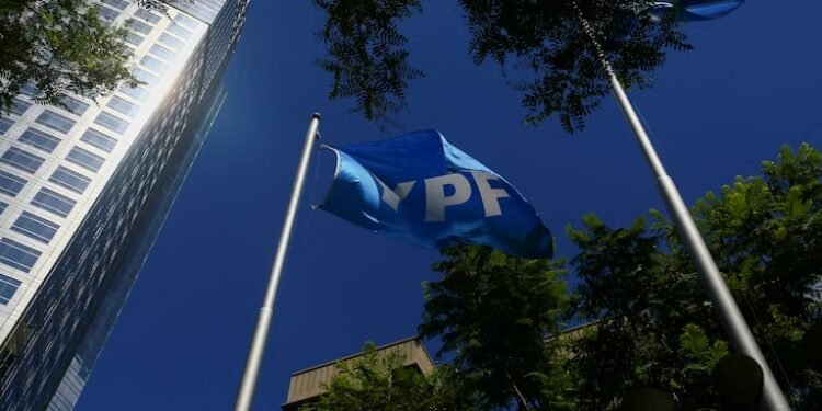 YPF: Demandantes persiguen cobrar US$16.000 millones a pesar de la pausa judicial en EE.UU.