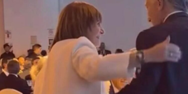 Reencuentro entre Mauricio Macri y Patricia Bullrich en la cena de la Fundación Libertad