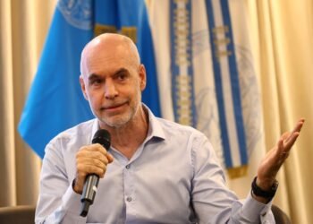 Larreta critica a Argentina por restricciones a la prensa comparándola con regímenes autoritarios