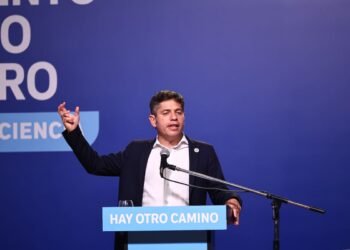 Kicillof propone una ‘alternativa’ al gobierno de Milei y critica su vinculación con Peter Thiel