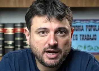 “Qué basura”: la indignación de Juan Grabois contra Galperín por su chiste sobre una jubilada.