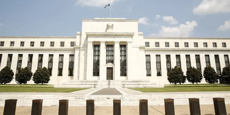 La guerra complica la hoja de ruta de la Fed: Presión inflacionaria y fuerte disidencia entre sus miembros.