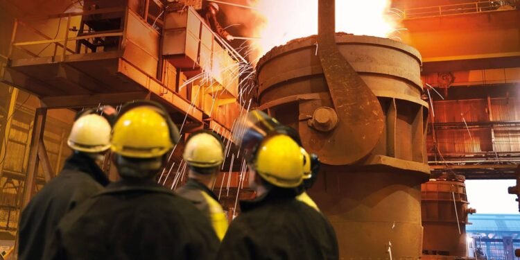 La actividad metalúrgica se redujo en abril, acumulando una disminución del 6,2% en el año