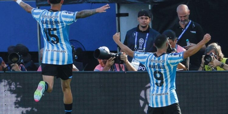 Racing enfrenta a Caracas en un crucial duelo de la Copa Sudamericana