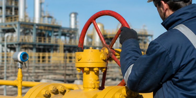El Gobierno defendió el aumento en el costo del gas importado y argumentó que ‘no tiene sentido subsidiar industrias’