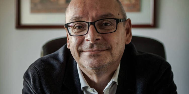 La encíclica de León XIV advierte sobre los peligros del avance tecnológico, según el historiador Loris Zanatta
