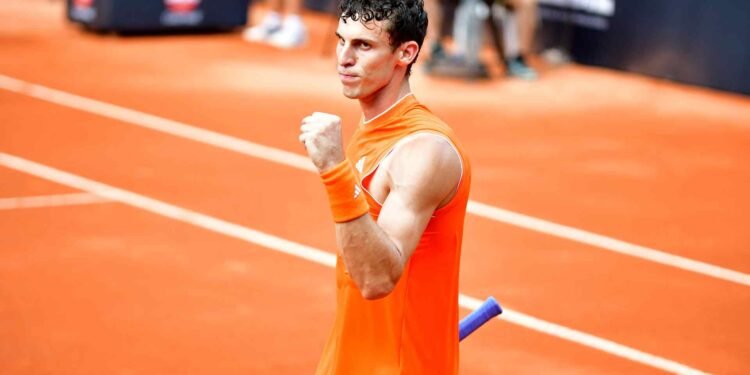 Cerúndolo sorprende en Roland Garros: Elimina al número uno del mundo Jannik Sinner