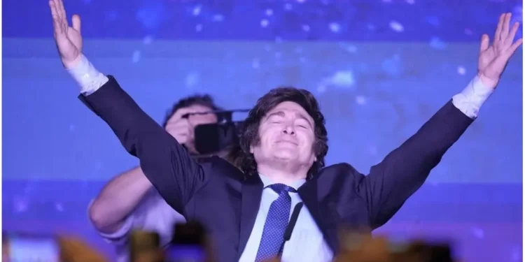 Milei vuelve a la escena pública mientras el Gabinete expresa preocupación por las divisiones internas