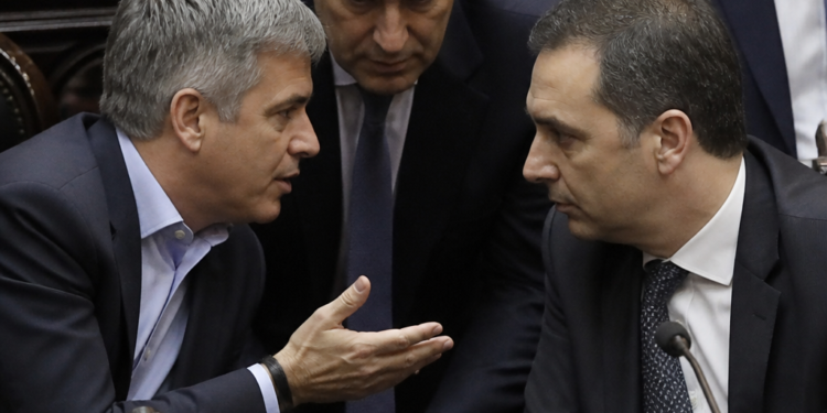 El PRO enfrenta una encrucijada ante la posible interpelación de Adorni