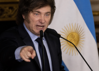 Milei, equipara al kirchnerismo con personaje de películas de Disney y asegura: “No nos asustan más”