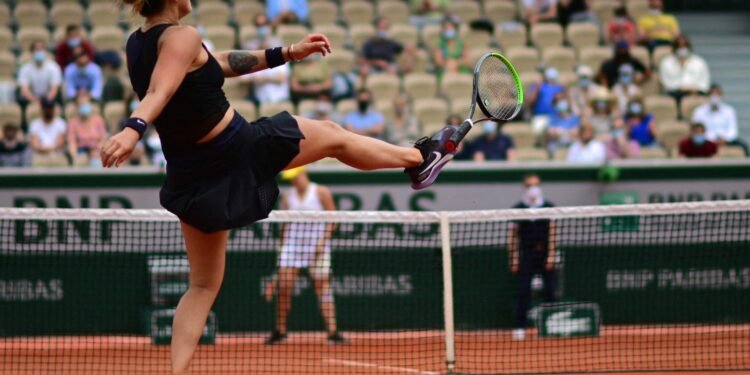 Aryna Sabalenka, la número uno del mundo, queda eliminada en los cuartos de final de Roland Garros