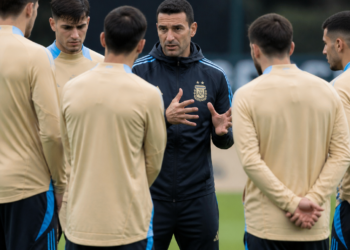 Selección Argentina rumbo al Mundial 2026: Scaloni definirá al reemplazante de Balerdi para el debut ante Argelia