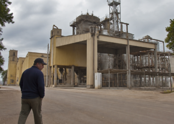 Preocupación en un pueblo cordobés tras la paralización de una planta manisera