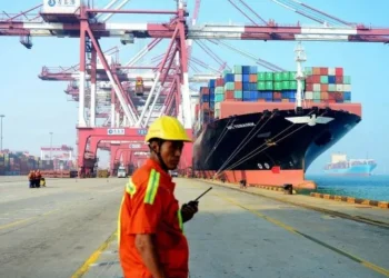 Incremento del 27% en las exportaciones de China en junio y máximos en importaciones en cinco años, impulsados por la inteligencia artificial