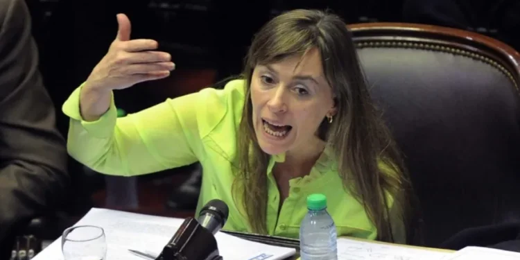Advertencia de Juliana Di Tullio por el proyecto de propiedad privada: “La sociedad no dimensiona lo que se viene”