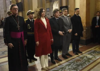 Milei y Jorge Macri asisten a la celebración del Día de la Independencia de EE. UU. en la embajada